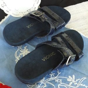 VIONIC 3 Strap Sandals Shoes